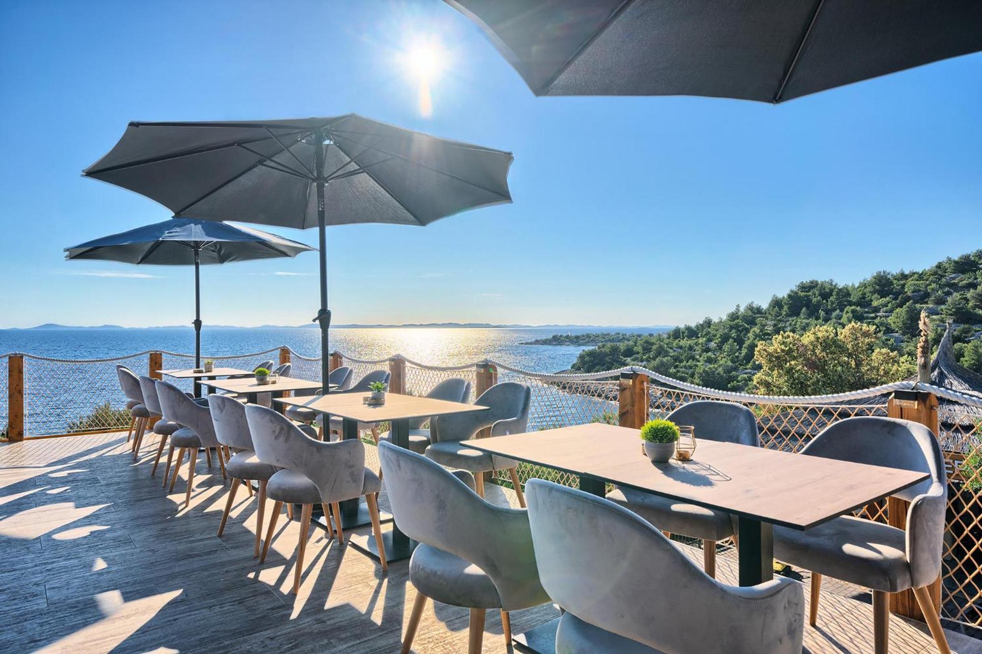 Golden Haven Luxe Glamp Resort Murter Exterior photo